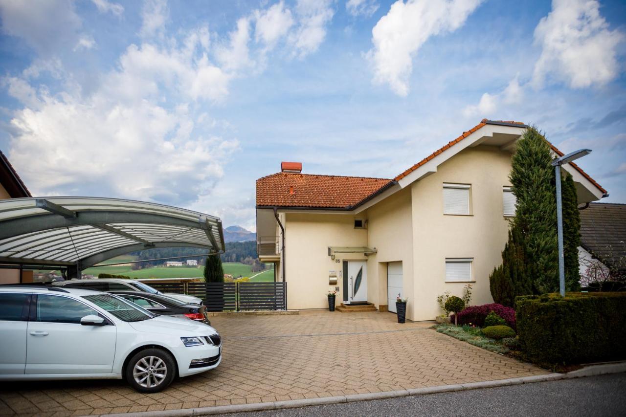Relax & Beautiful View Apartment Slovenj Gradec Bagian luar foto