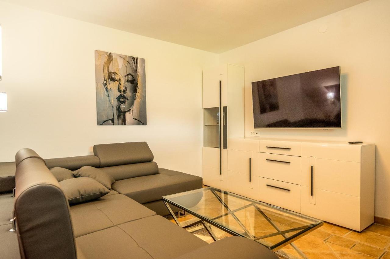 Relax & Beautiful View Apartment Slovenj Gradec Bagian luar foto