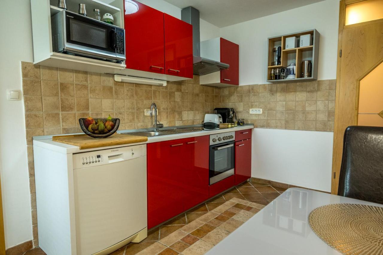 Relax & Beautiful View Apartment Slovenj Gradec Bagian luar foto